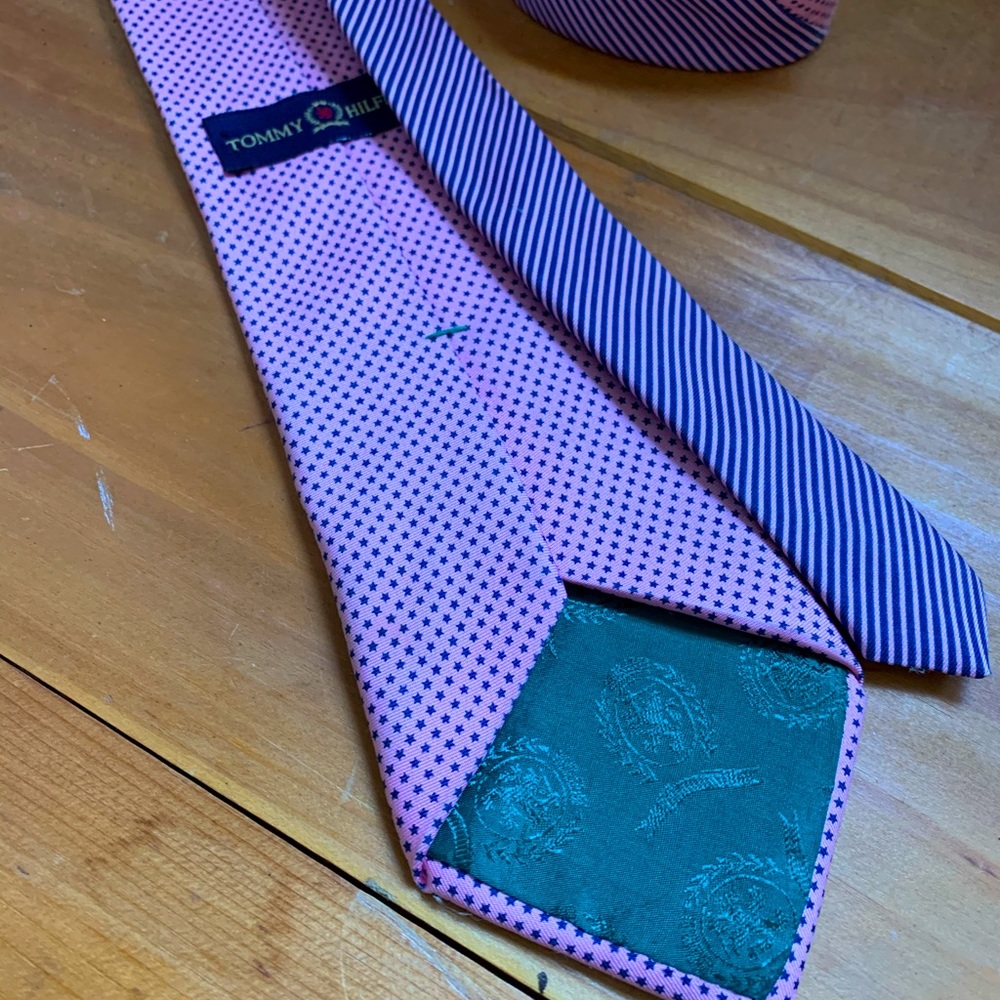 Tommy Hillfiger vintage silk tie pink with stars